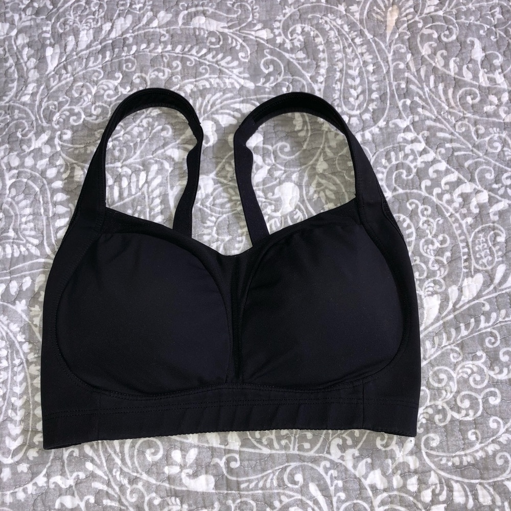 Lululemon black sport bra